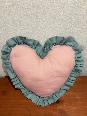 Source Unknown Pink Heart Pillow with Teal Ruffle